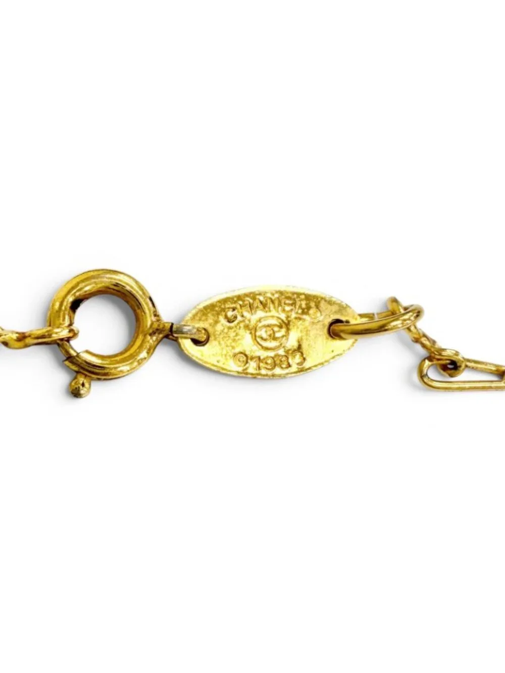 Chanel Vintage Circle CC Logo Necklace Gold